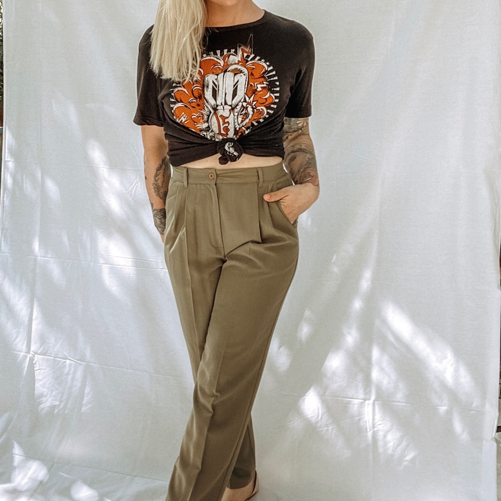 High waisted pants